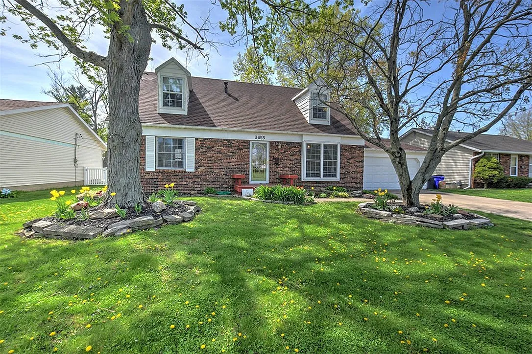 3655 E Fitzgerald Rd photo 1