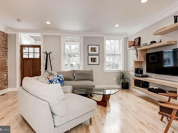 South facing and TV + built-ins convey.