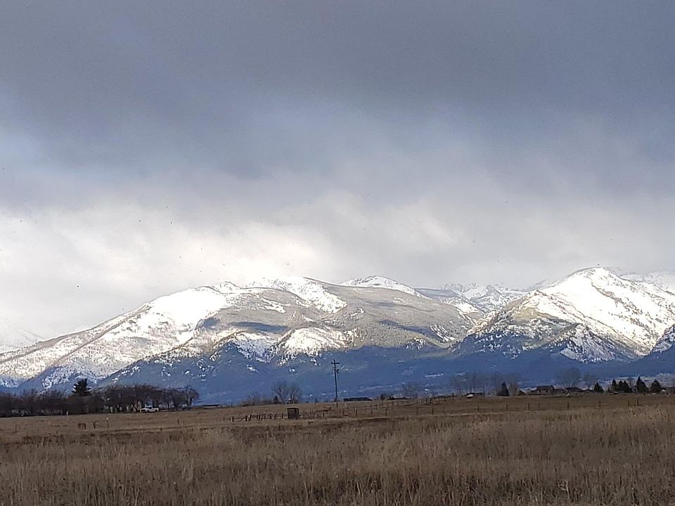 2nd image of 673 Stone Creek Loop