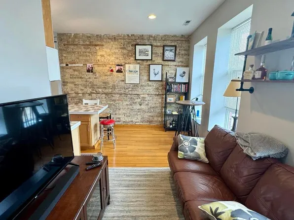 1453 W Cortez St APT 3, Chicago, IL 60642