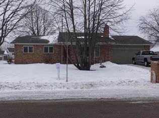 2732 Walnut Cir, Moorhead, MN 56560