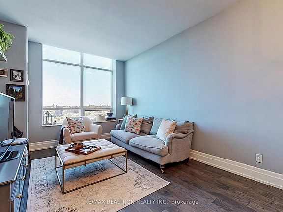 5th image of 61 Heintzman St #Penthouse 1610