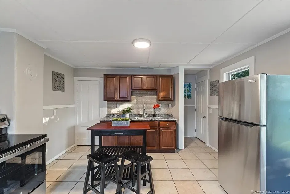 2 bed, 928 sqft, $1,700 — Photo 3