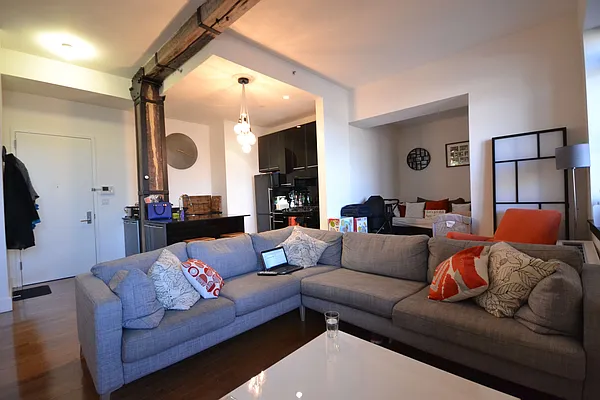 Rented by Bold New York | media 13