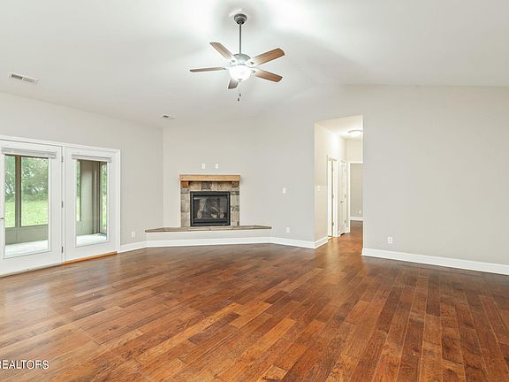 4th image of 7803 Saddlebrooke Dr