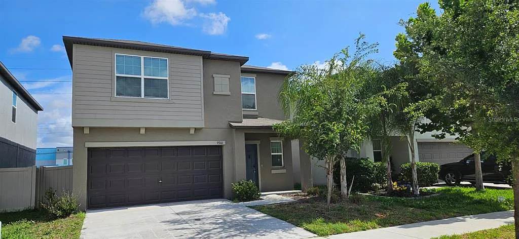 5 bed, 2.5 bath, 2217 sqft, $2,549 — Photo 1