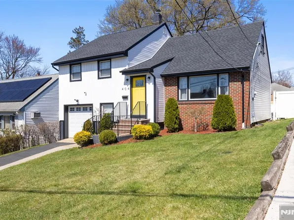 404 Simons Ave, Hackensack, NJ 07601