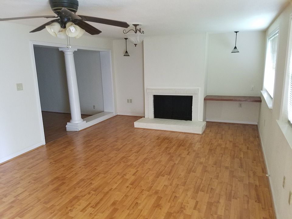 1st image of 2404 William Brewster Dr