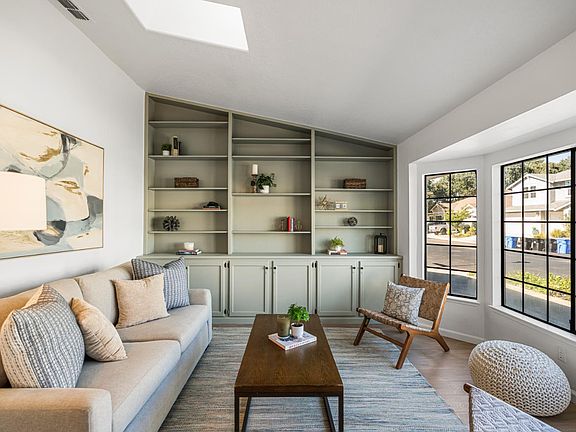 3rd image of 9801 Amenity Cir