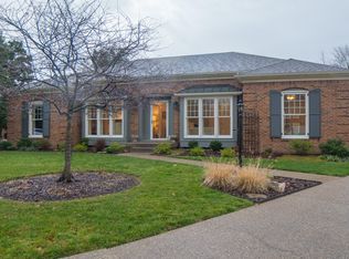 8903 Yellow Wood Pl, Lyndon, KY 40242