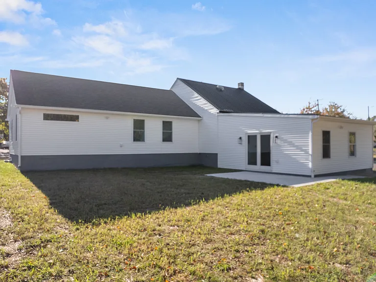 325 W Reliance Rd — Photo 32