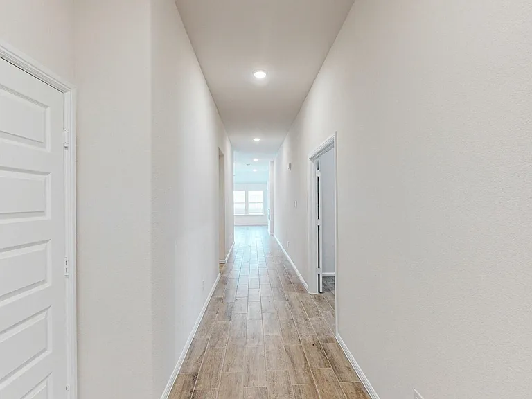 5809 Sandown Dr — Photo 11