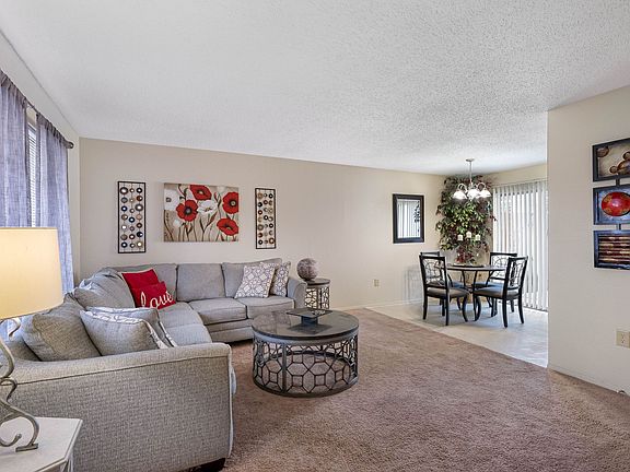 5th image of 567 Sharp Ln #426