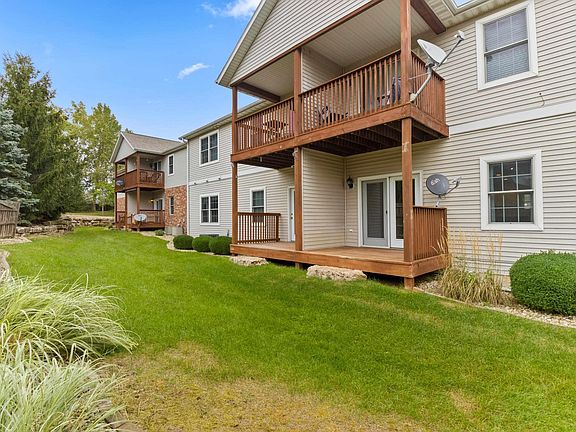 4th image of 918 W Trailcreek Dr #918