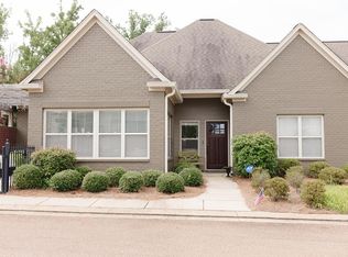 302 Stonebridge Rd, Oxford, MS 38655