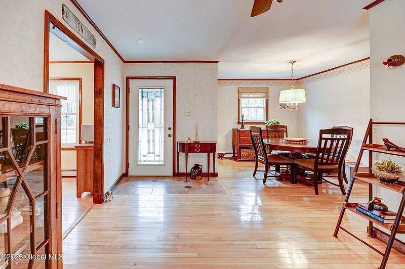 5th image of 302 Sand Hill Road