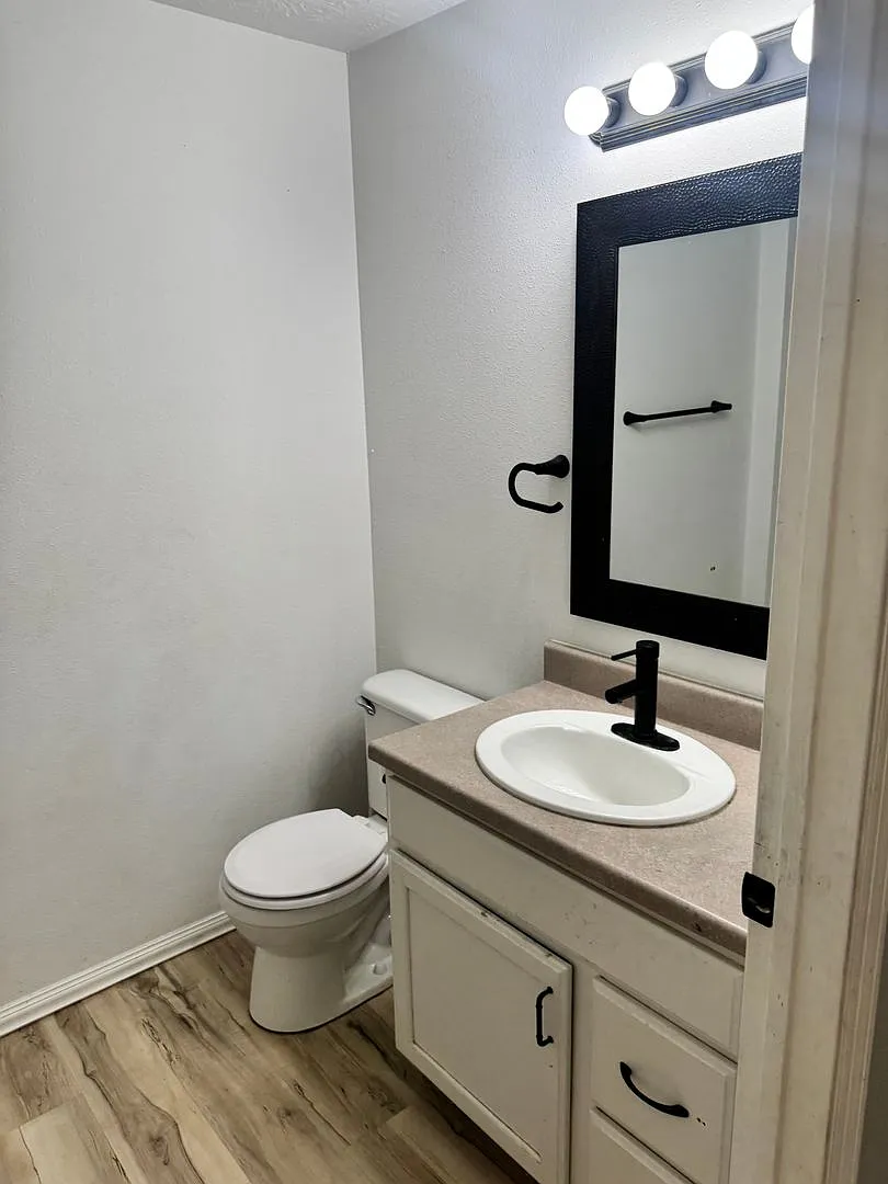 Madison 7 unit — Photo 3