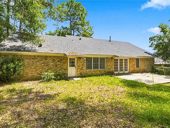 3rd image of 6263 Parkbrook Dr