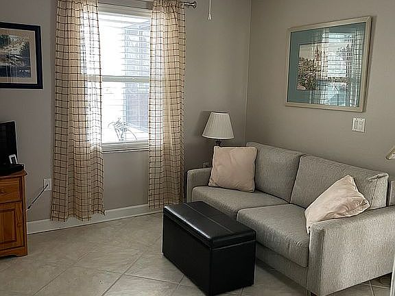 5th image of 513 Twin Lakes Dr