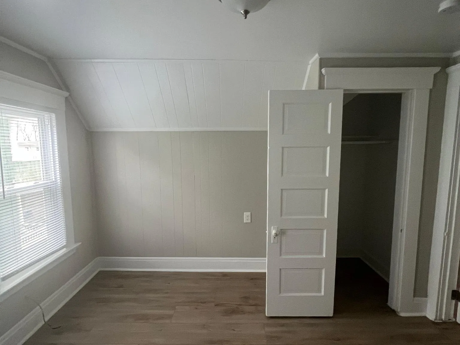 351 Sherman Ave — Photo 4