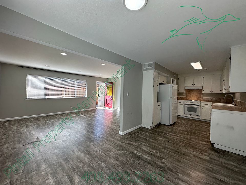 1st image of 30 La Vonne Dr