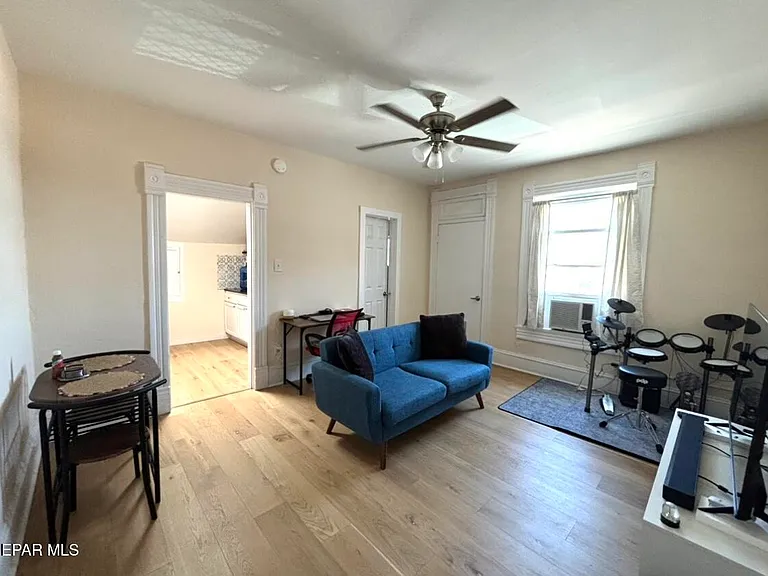 709 N Saint Vrain St #4 — Photo 16