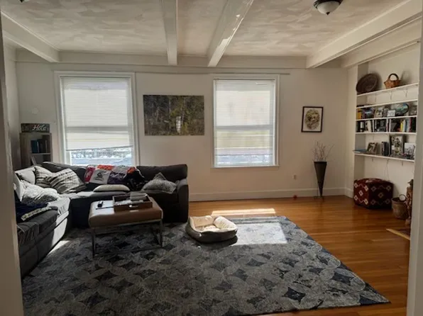 1712 Beacon St #23, Brookline, MA 02445