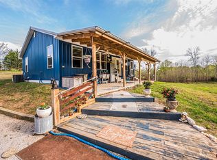 201 M Johnson Rd, Smiths Grove, KY 42171