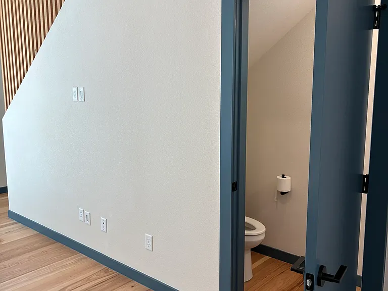 910 NE Norton Ave #1 — Photo 8