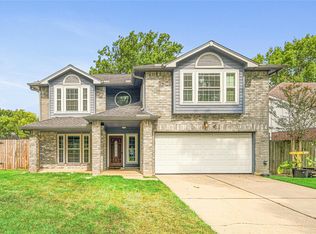 2122 Courtshire Ln, Sugar Land, TX 77478