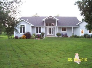 18131 Virginia Cir, Interlochen, MI 49643