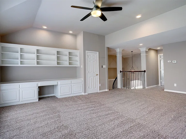 1410 Dartmouth Dr — Photo 12