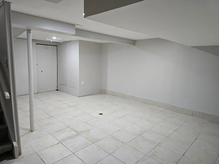 38177 Jamestown Dr — Photo 32