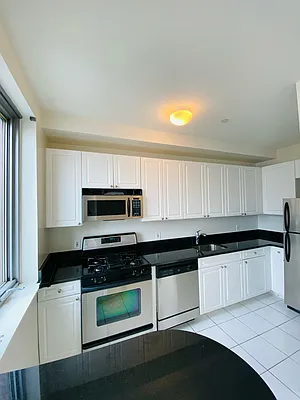 Rented by Compass | media 9