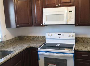 21940 Indian Creek Dr #103, Farmington, MI 48335