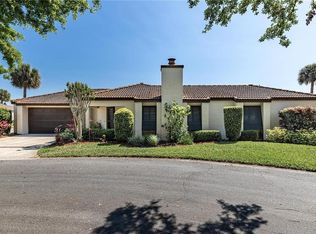1913 Oak Cir, Tavares, FL 32778
