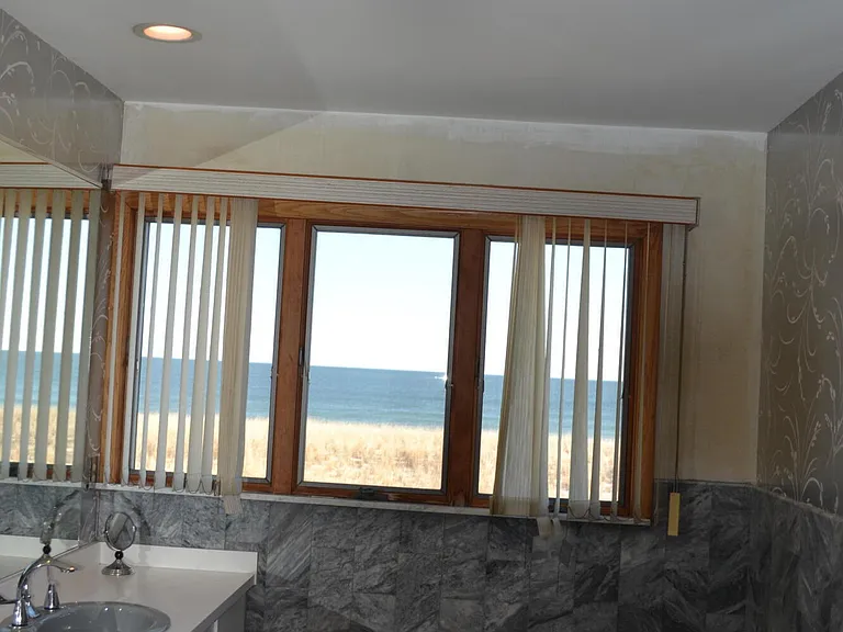 106 Oceanfront — Photo 35