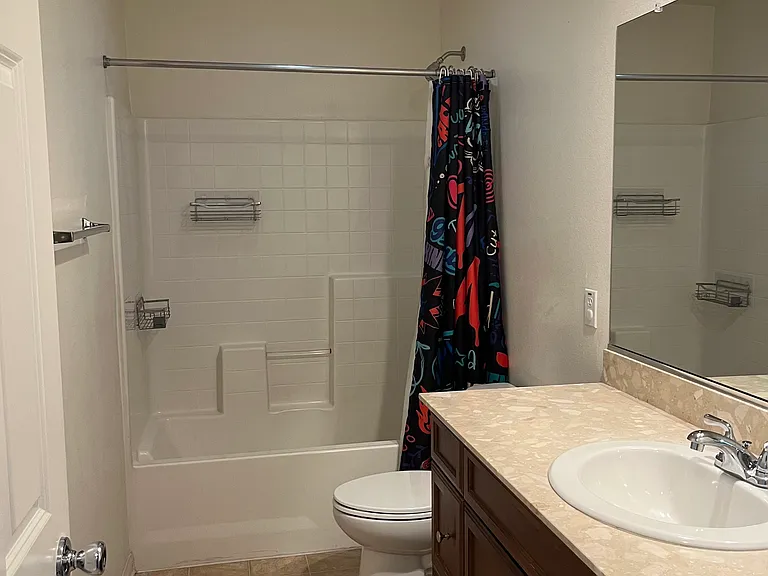 160 Yosemite Ave — Photo 23