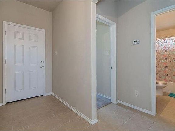 4th image of 1826 Fairbanks Dr