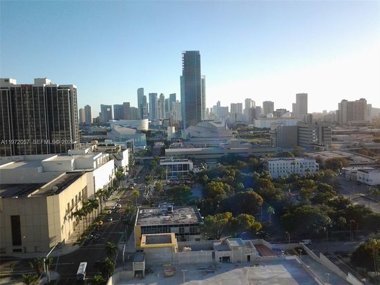 275 NE 18th St APT 1806, Miami, FL 33132