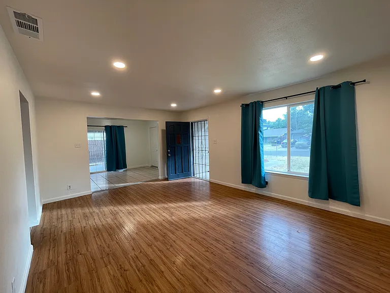 5908 Meghan Way — Photo 2