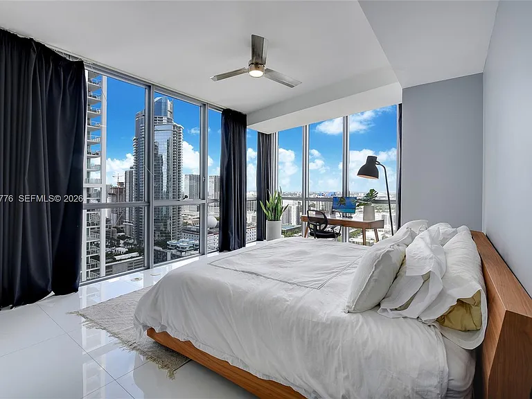 1100 Biscayne Blvd #3205 — Photo 9