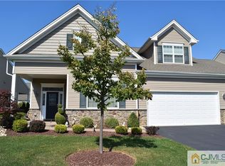 137 Diamond Spring Dr, Monroe Township, NJ 08831