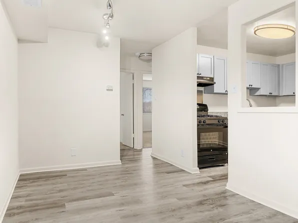 Seven Springs Apartments