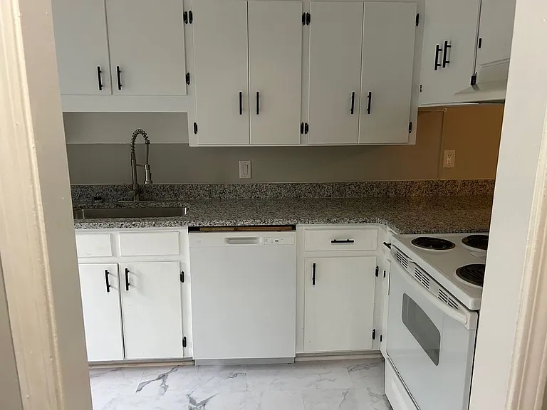 2904C Scotsman Rd — Photo 6