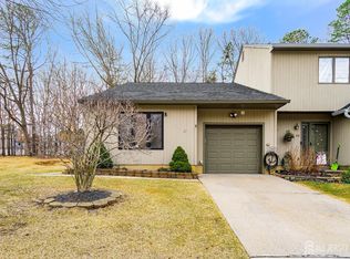 25 Carmel Ct, Old Bridge, NJ 08857