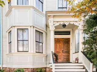 211 E Duffy St, Savannah, GA 31401
