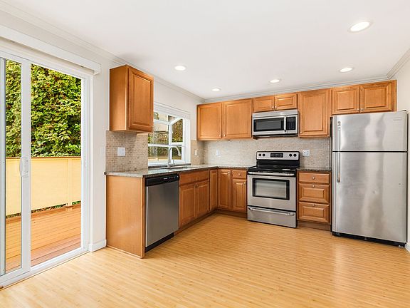 5th image of 11802 98th Ave NE #B7