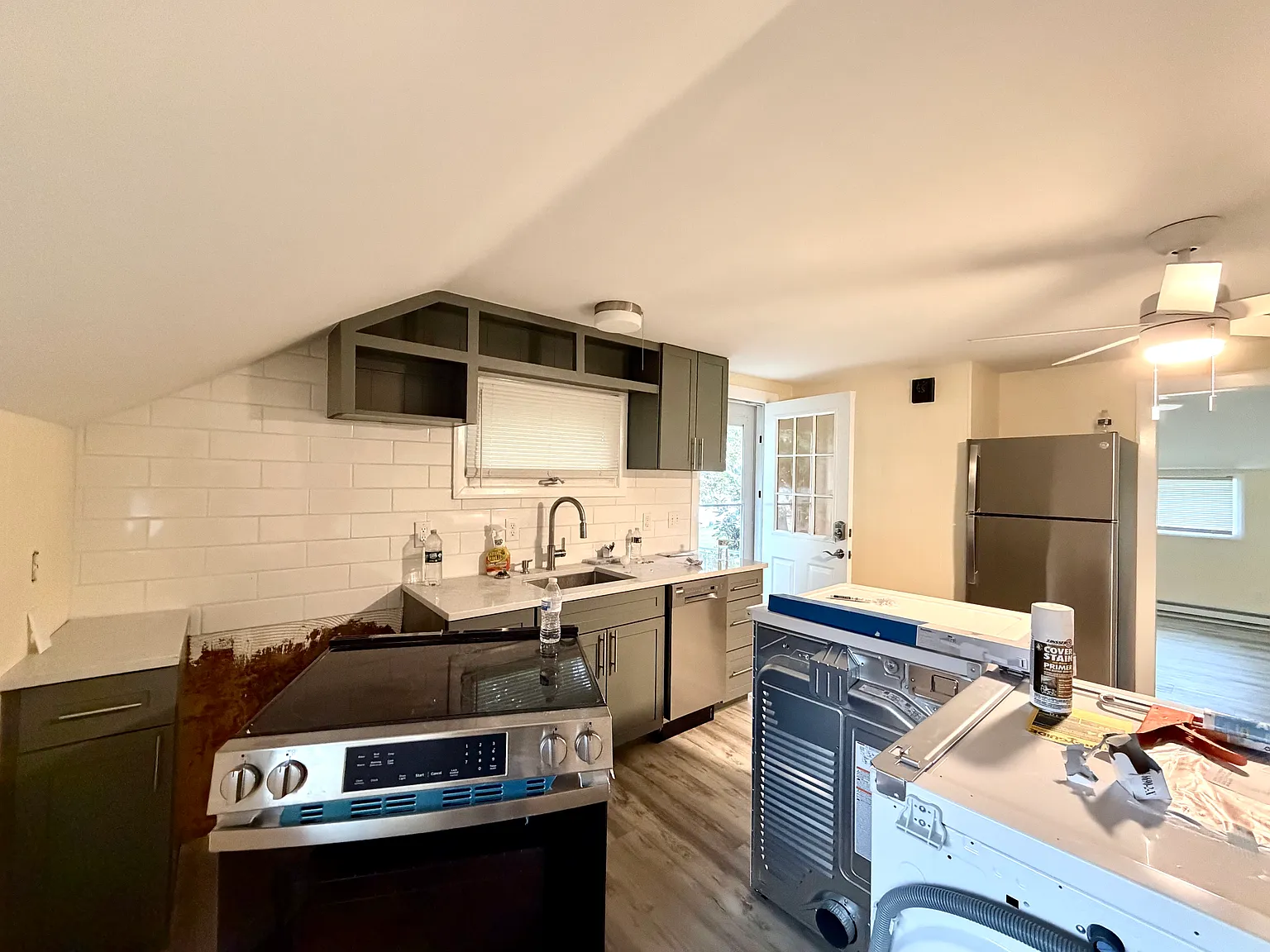 2 bed, 650 sqft, $2,600 — Photo 2