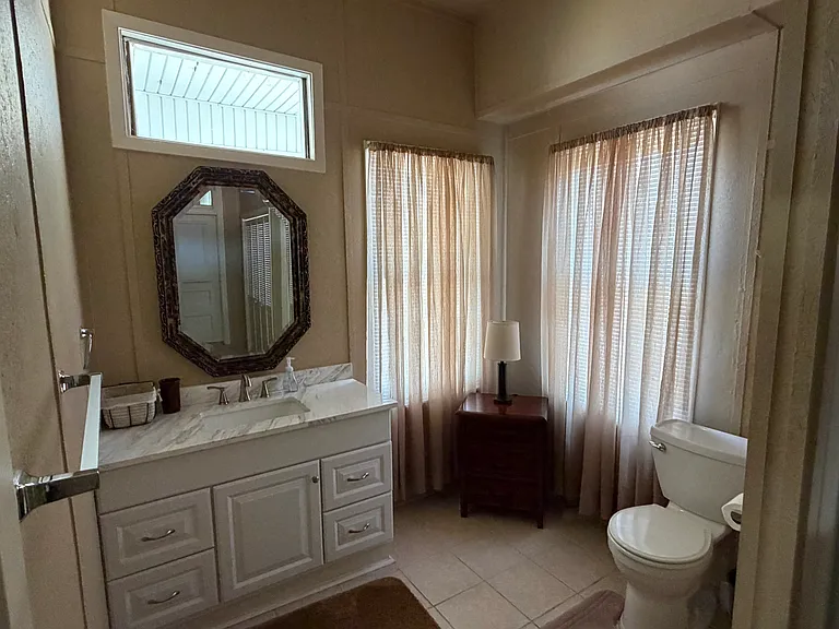 139 Henderson St — Photo 4